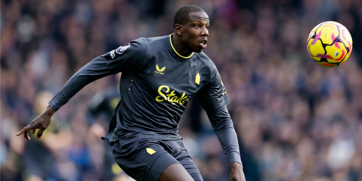 Big Doucoure upgrade: Everton close in on signing "fearless" star for Moyes