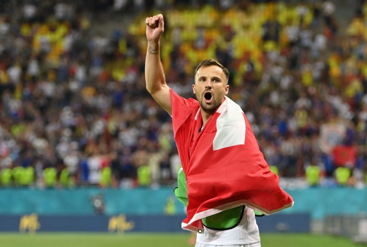 Wolves in talks with Seferovic over move